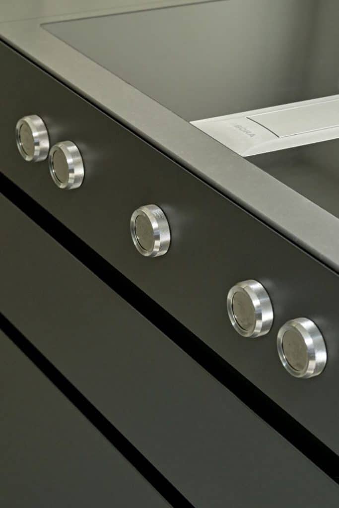 Close up image of a grey sleek Bora professional hob 2.0 on luxury kitchen.